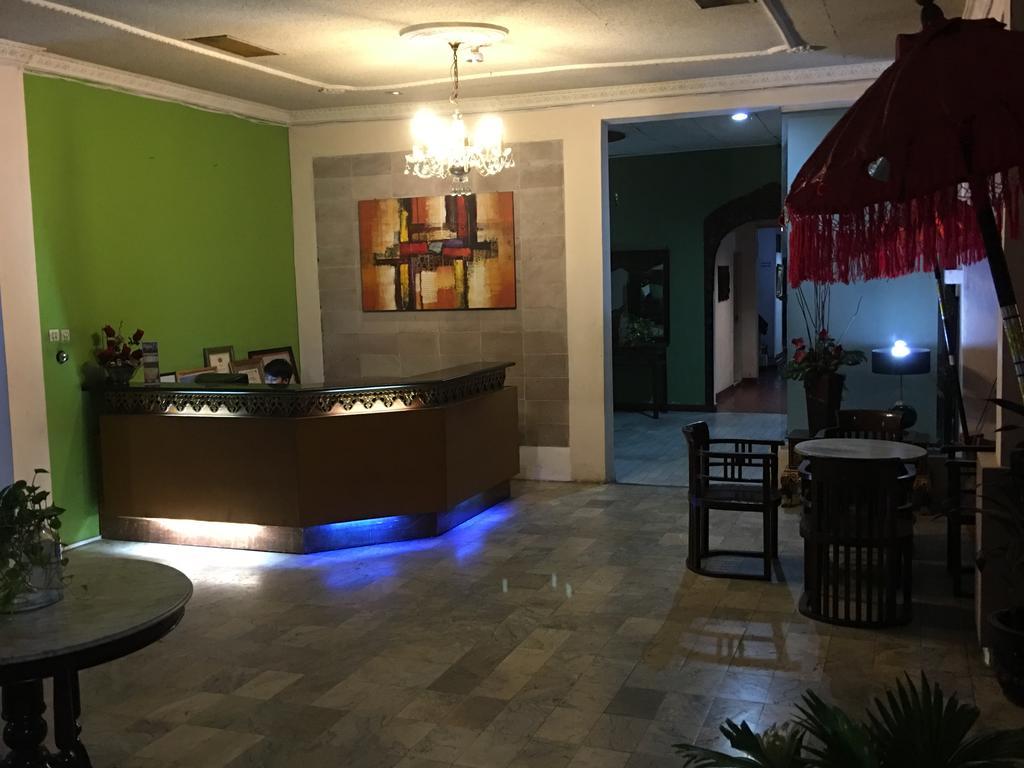 Le Paradis Hotel ปาเลมบัง ภายนอก รูปภาพ
